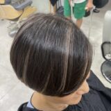 ハイライトで軽やかおしゃれヘアに